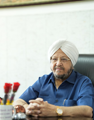 rajendra-rajpal-chairman-img-1.jpg